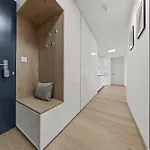 Apartman 34th Floor - Touch The Clouds In The Tallest Building In Eurovea *