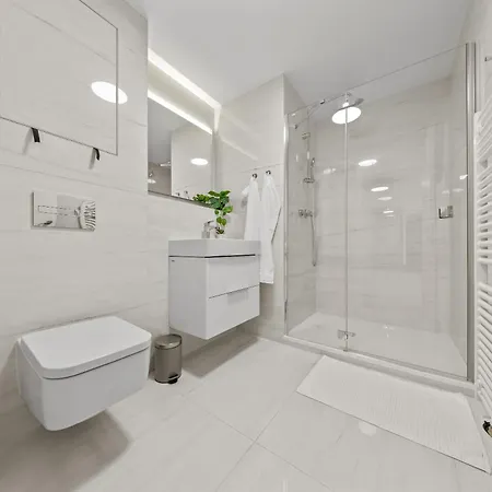 34th Floor - Touch The Clouds In The Tallest Building In Eurovea Διαμέρισμα *