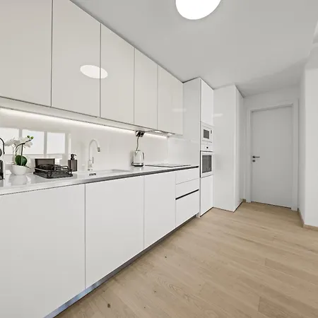 شقة 34th Floor - Touch The Clouds In The Tallest Building In Eurovea *