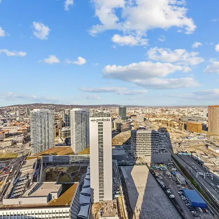 شقة 34th Floor - Touch The Clouds In The Tallest Building In Eurovea براتسيلافا