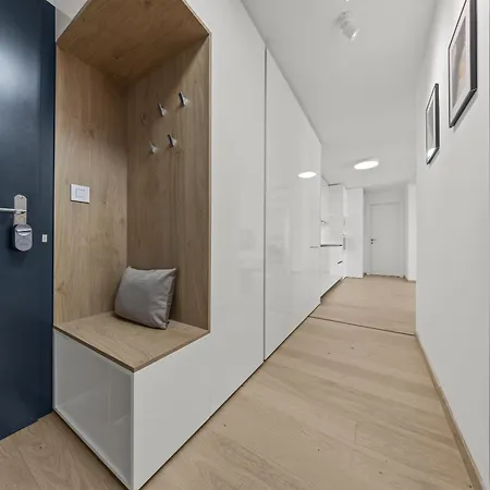 شقة 34th Floor - Touch The Clouds In The Tallest Building In Eurovea *